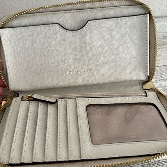 Michael Kors Cream and Tan Signature Satchel - Picture 17 of 17